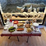 Me Ra, Mrizi Zanave カントリーハウス Fishte