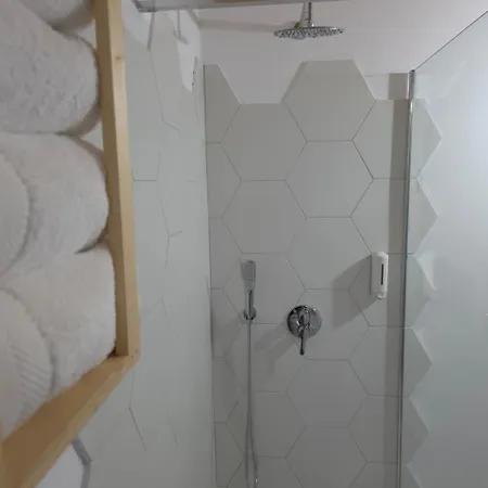 منزل ريفي Me Ra, Mrizi Zanave Fishte