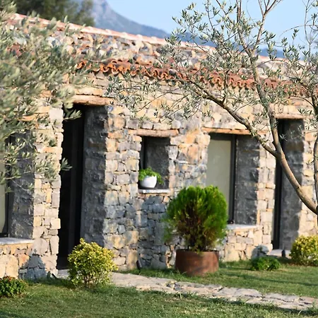 Me Ra, Mrizi Zanave منزل ريفي Fishte