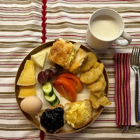 Me Ra, Mrizi Zanave منزل ريفي Fishte