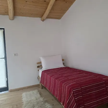 Me Ra, Mrizi Zanave منزل ريفي *