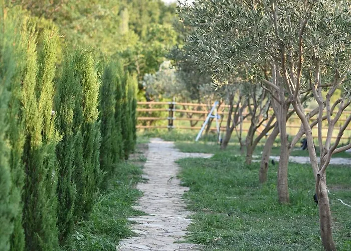 Casa de Campo Me Ra, Mrizi Zanave